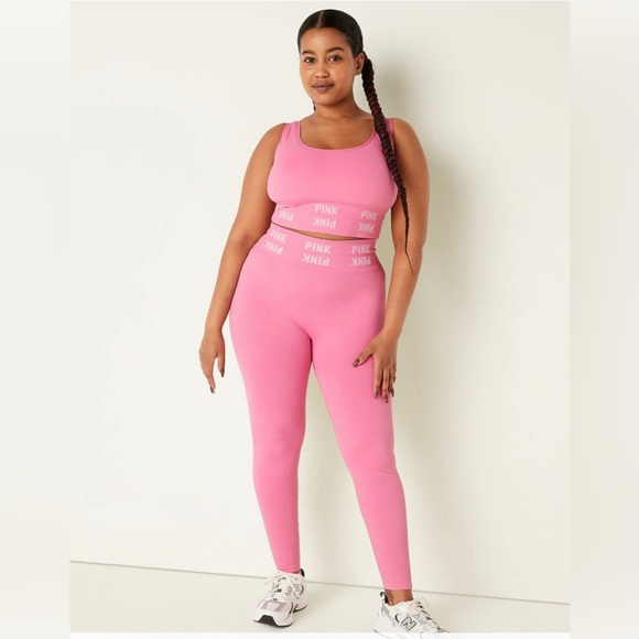 VS Pink SET Seamless Sports Bra & Seamless High Waist Leggings In Dreamy Pink - Picture 3 of 10